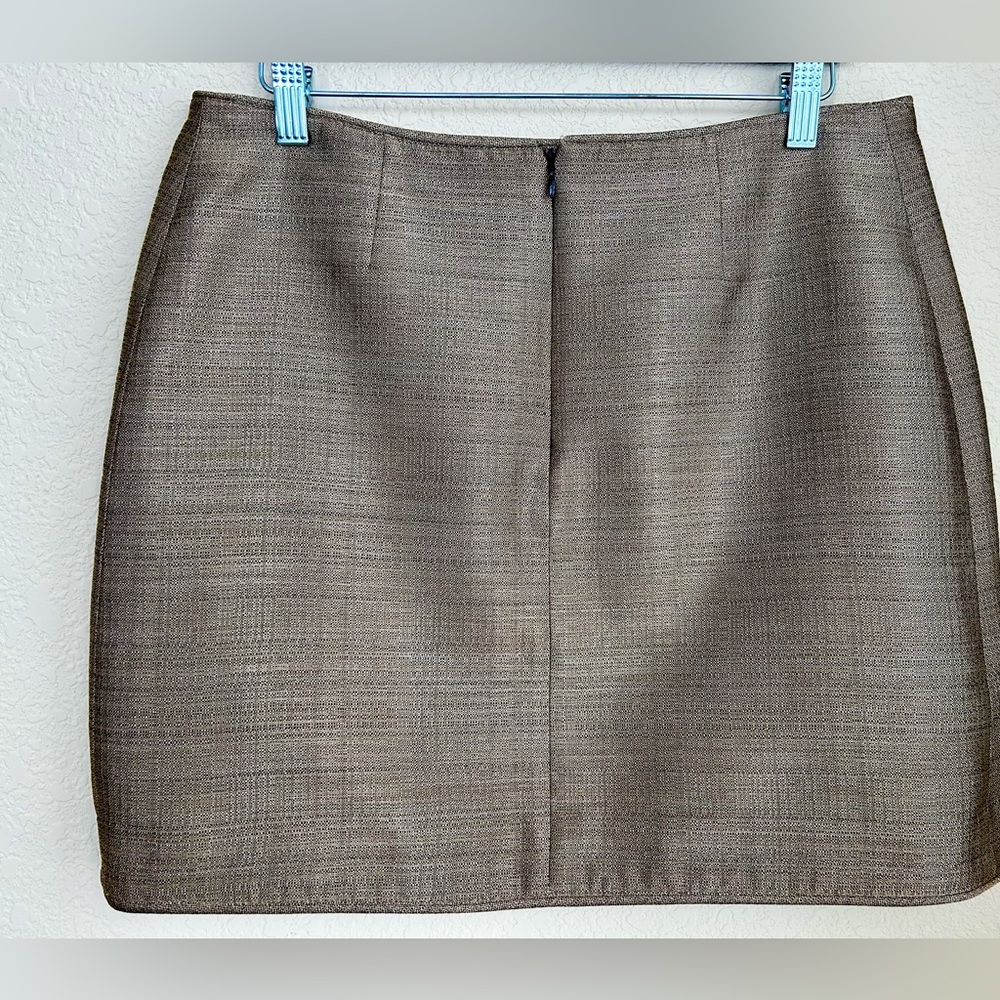 Burberry Women’s Brown Metallic Mini Skirt Lined Authentic Sz 8 NEW - Picture 3 of 12